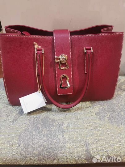 Италия оригинал новая с биркой