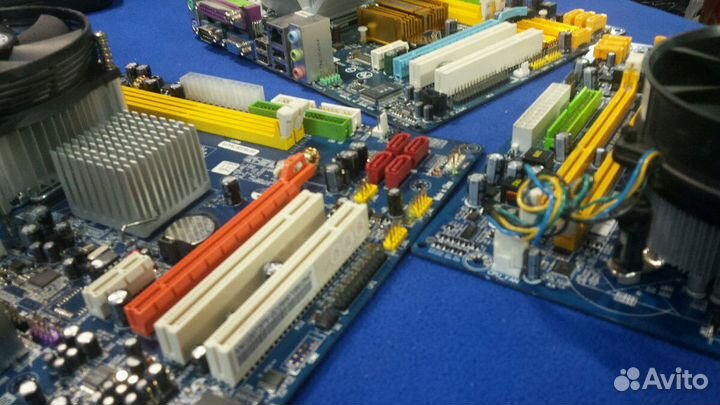 Материнские платы в сборе (775)