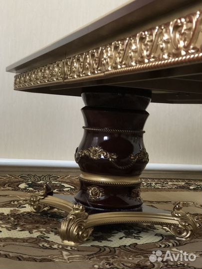 Стол закрытом ввиде 2.40 Открытом ввиде 2.80