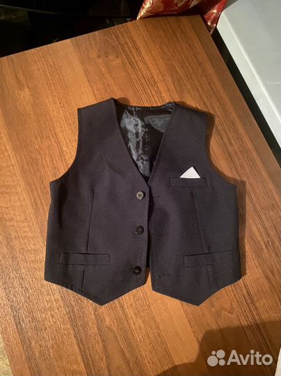 Жилетка праздничная для мальчика