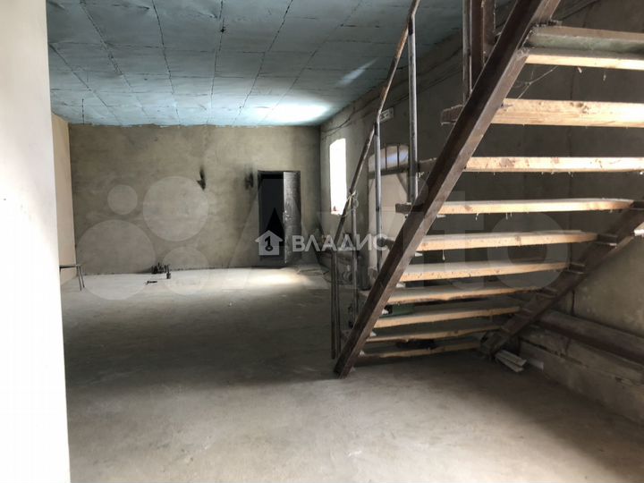 Сдам здание, 1200 м²