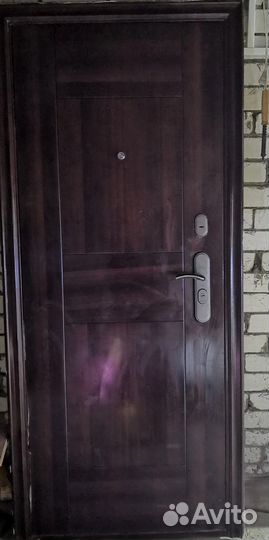 Входная металлическая дверь с родной коробкой