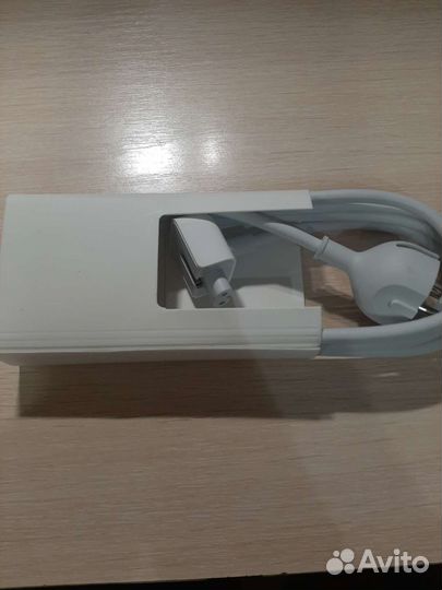 Сетевой кабель к MacBook