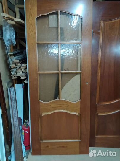 Двери натуральный шпон красное дерево орех Свобода