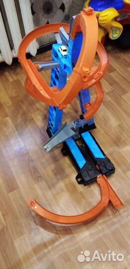 Трек-парковка hotweels