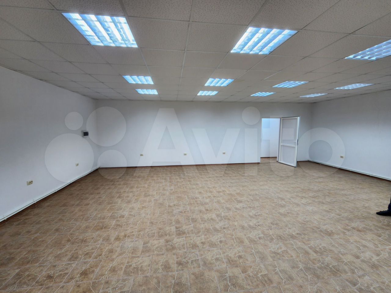 Отдельное здание 100 м2 с землёй 1.2 сотых (Свобод