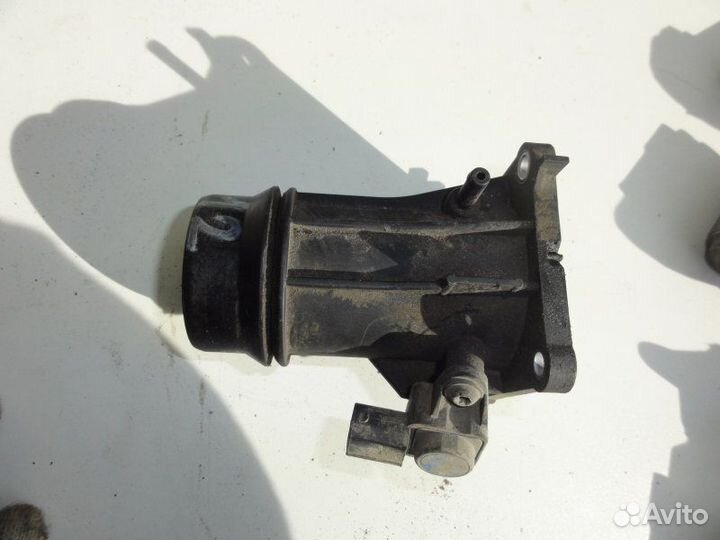 Фланец системы охлаждения Mercedes-Benz E212 седан