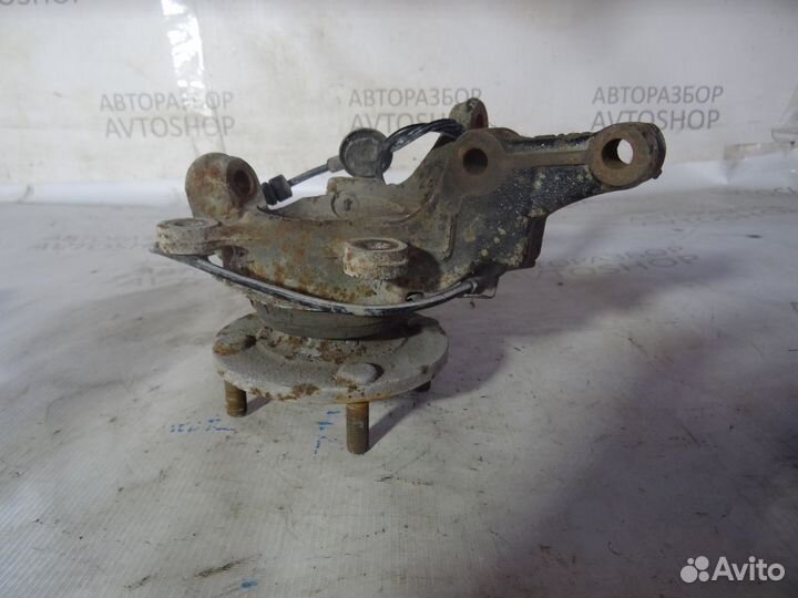 Кулак поворотный Nissan Sunny 15, перед лев