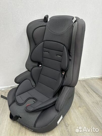 Детское автокресло с бустером