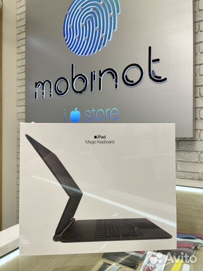 Чехол Клавиатура На iPad Pro 12.9 2021 С Тачпадом