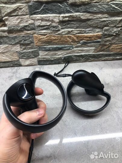 Новые Контроллеры Oculus Touch для Rift и Quest