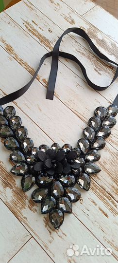 Украшение на шею. Колье