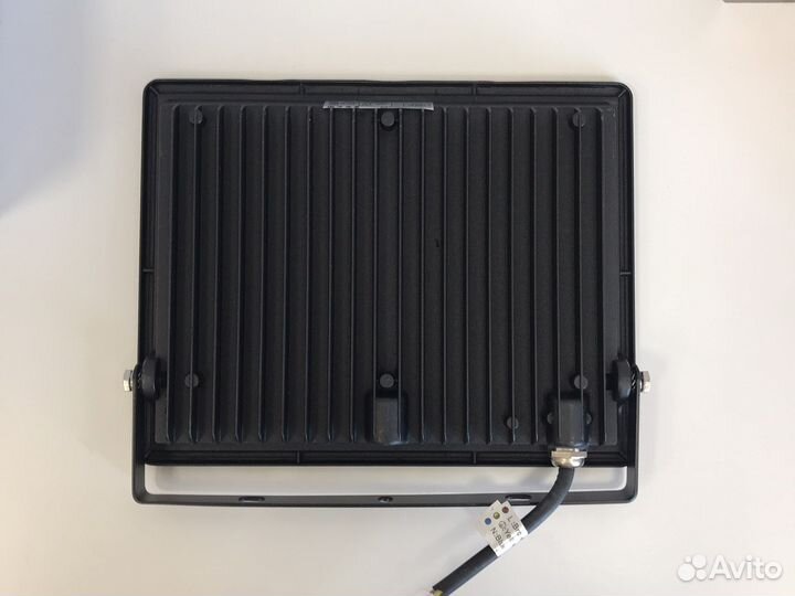 Светодиодный прожектор iek