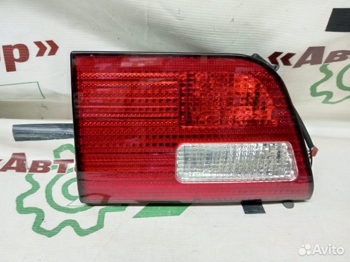 Фонарь в крышку багажника toyota corona 94-96 RH