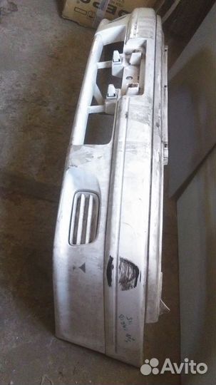 Бампер Toyota Sprinter Carib передний