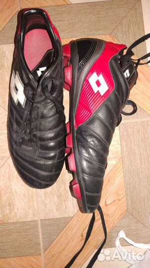 Футбольные бутсы Lotto 26,5 см по стельке