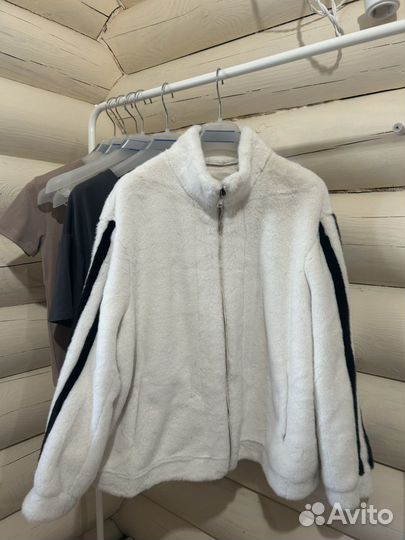 Бомбер из меха