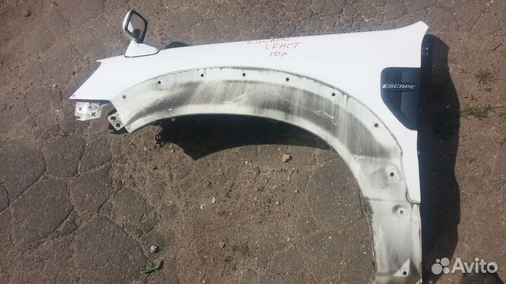 Ford Escape тайванец 2007-09г крыло переднее левое