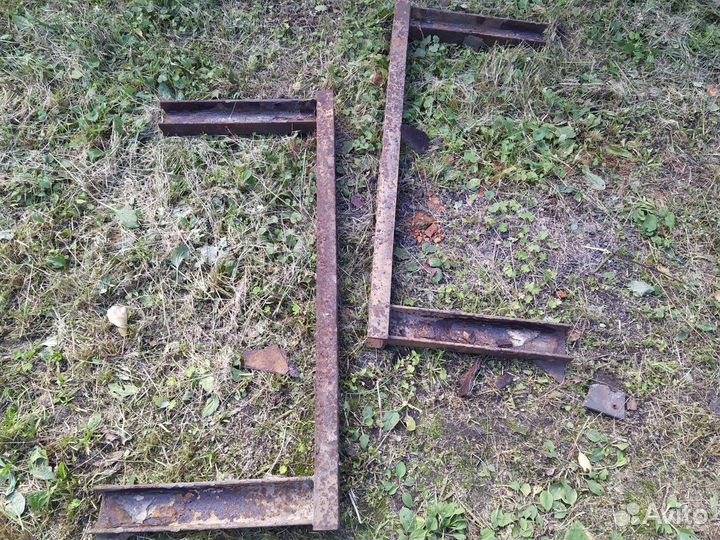 Продам бак под П/Прицеп 500-600 литров+ кронштейны