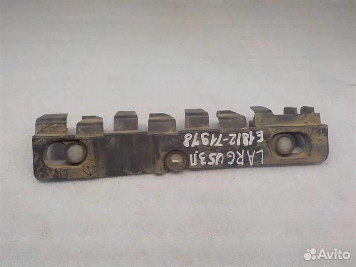 Кронштейн заднего бампера правый VAZ LADA Largus