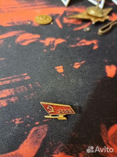 Знак латунный с ракетой