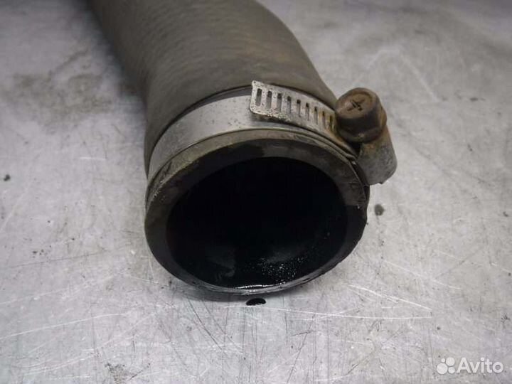 Патрубок интеркулера Mitsubishi Pajero Sport 2