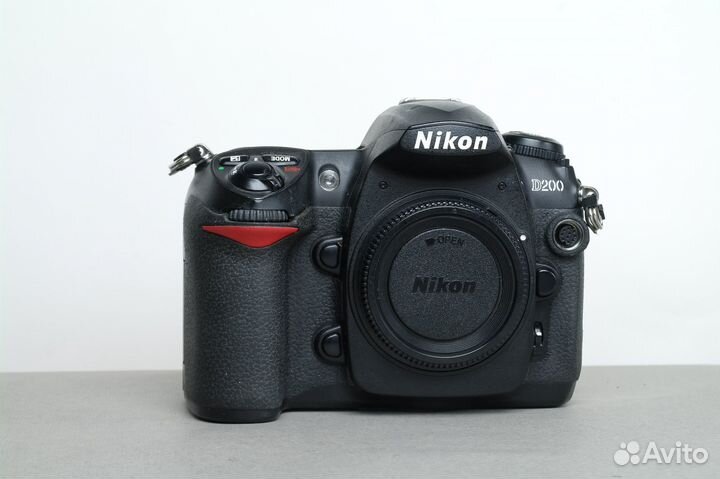 Фотоаппарат Nikon D200 body (В ремонт)