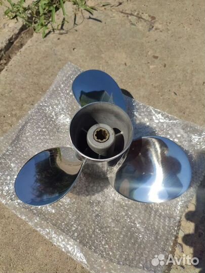 Винт yamaha 15 - 9-1/4х11