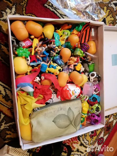Киндеры игрушки коробка