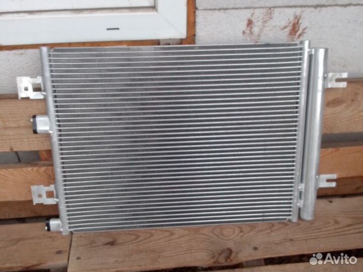 Рено Логан. Дастер, Сандеро радиатор кондиционера