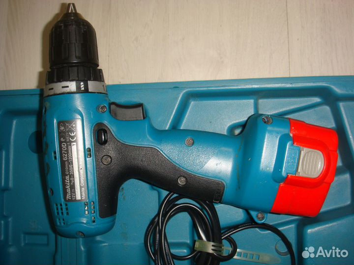 Набор шуруповерт makita 12v 6270D фонарь ML120 з/y