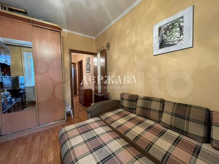 3-к. квартира, 64 м², 3/9 эт.