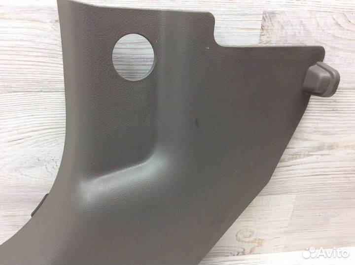 Накладка на порог внутренняя передняя левая Kia