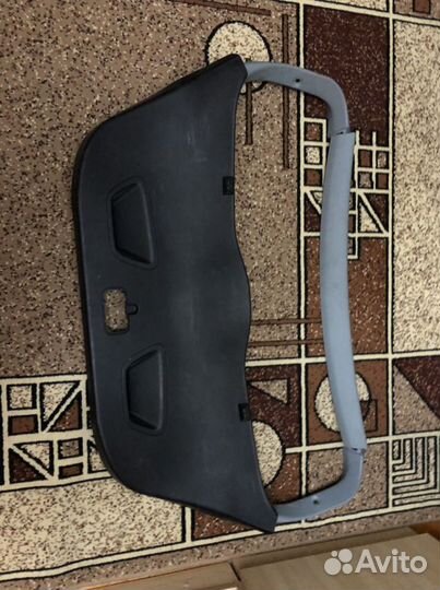 Продаю обшивку крышки богажника на киа сид хетчбэк