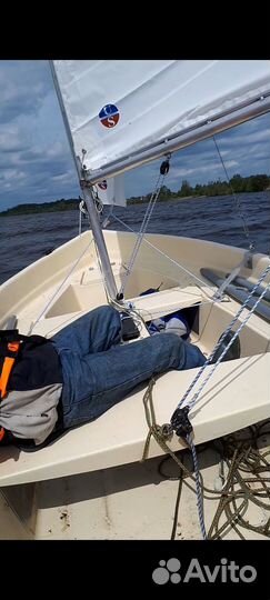 Парусная лодка Виза Комби-395