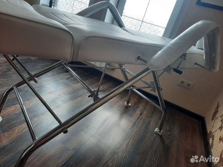 Массажный стол