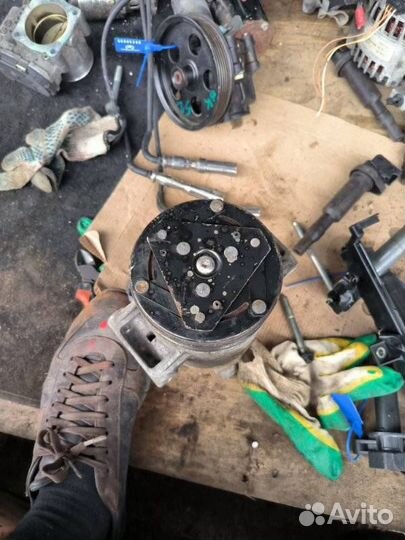 Компрессор подвески Opel Astra H Z16XER