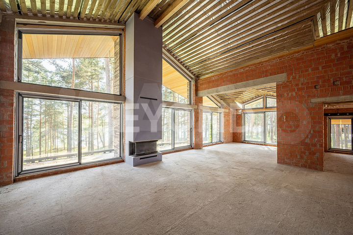 Дом 530 м² на участке 30,5 сот.