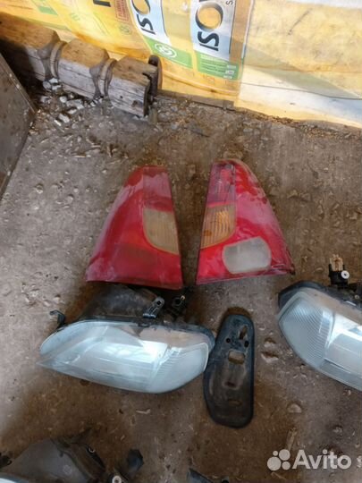 Фары на renault logan 1