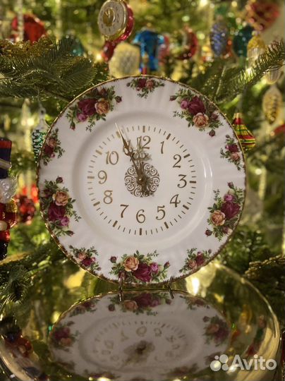 Сахарница, часы, подставка для яиц.Royal Albert