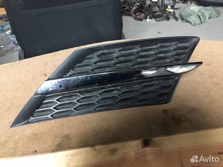 Toyota RAV 4 XA30 Решетка радиатора левая