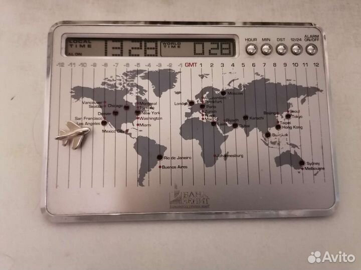 Часы электронные настольные