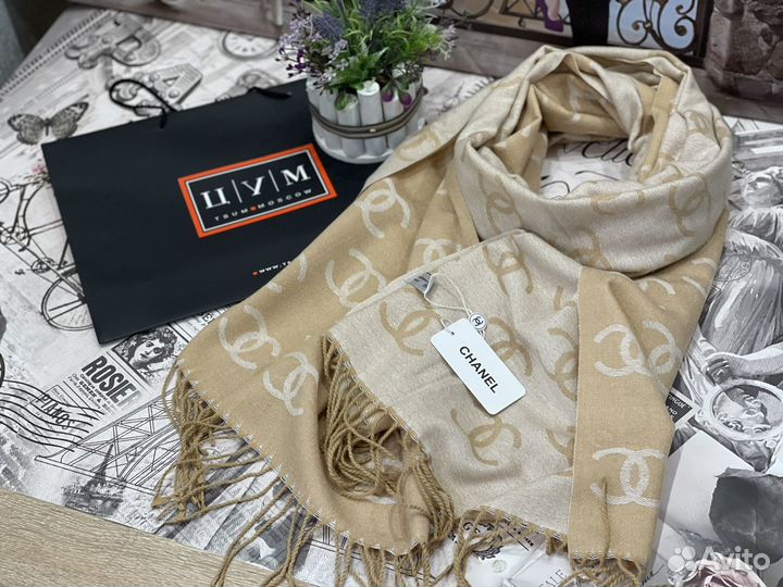 Палантин утепленный chanel, louis vuitton