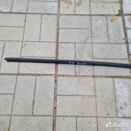 Уплотнитель стекла двери Skoda Felicia п л внутр