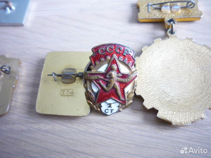 Значки времен СССР