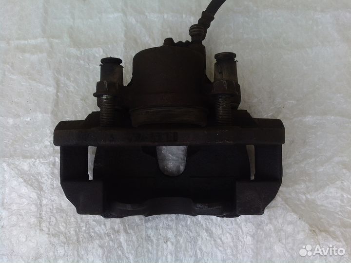 Мазда 3 (вк 2006г) -передний правый суппорт