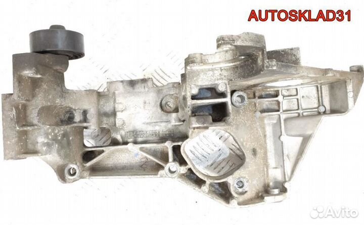 Кронштейн генератора VW Golf 4 1.9 AQM 038903143H