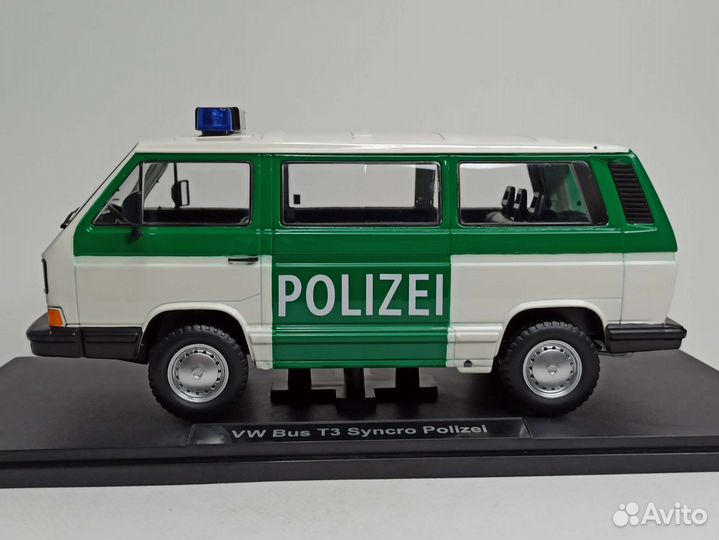 Volkswagen Bus T3 Syncro Polizei 1:18 KK Scale