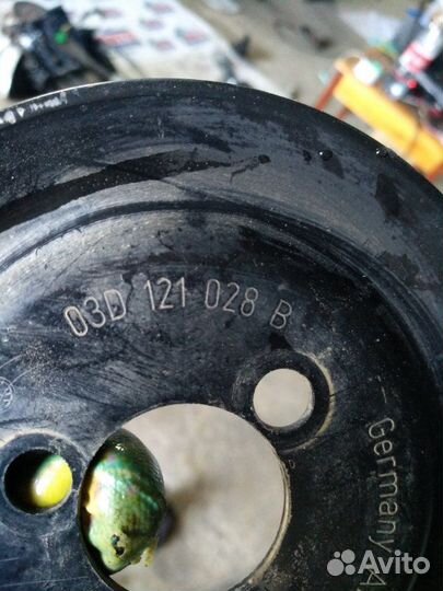 Шкив помпы Volkswagen Polo седан cfna 2012