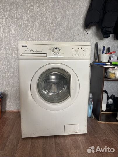 Стиральная машина на запчасти zanussi